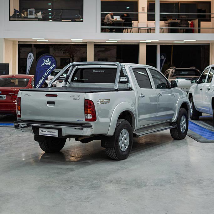 hilux-gris-modelo-antiguo-02