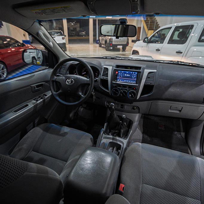 hilux-gris-modelo-antiguo-05