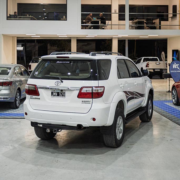 hilux-sw4-blanca-03